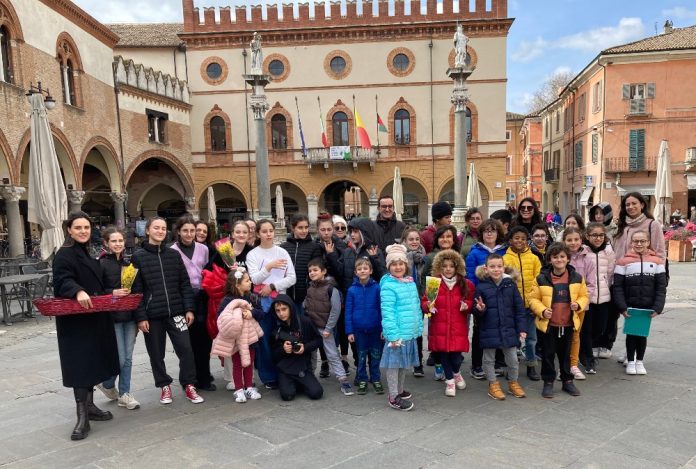 Ravenna, l’iniziativa degli allievi dell’accademia degli studi per l’8 marzo